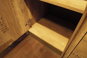 Шкаф для белья «Пилигрим» (Дуб Каньон светлый, Фон серый) в Асино - asino.katalogmebeli.com | фото 5